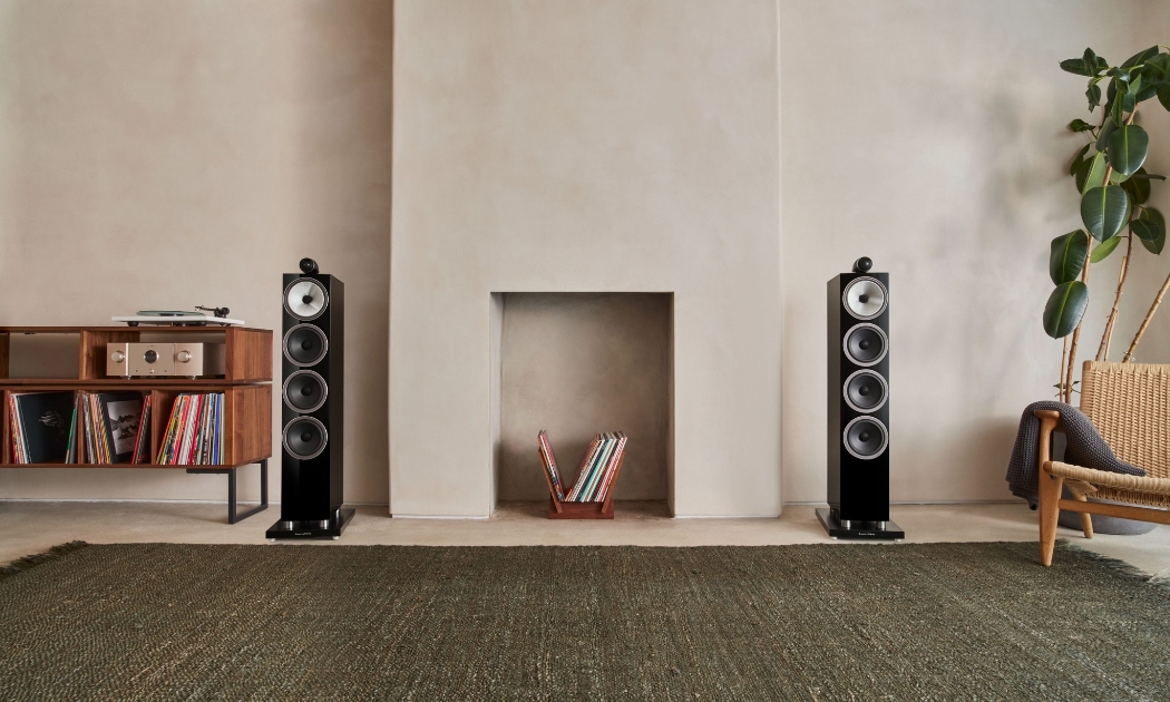 Mẫu loa Bowers & Wilkins 702 S3 - thành viên lớn nhất thuộc dòng 700 Series S3 sẽ xuất hiện tại AVShow 19
