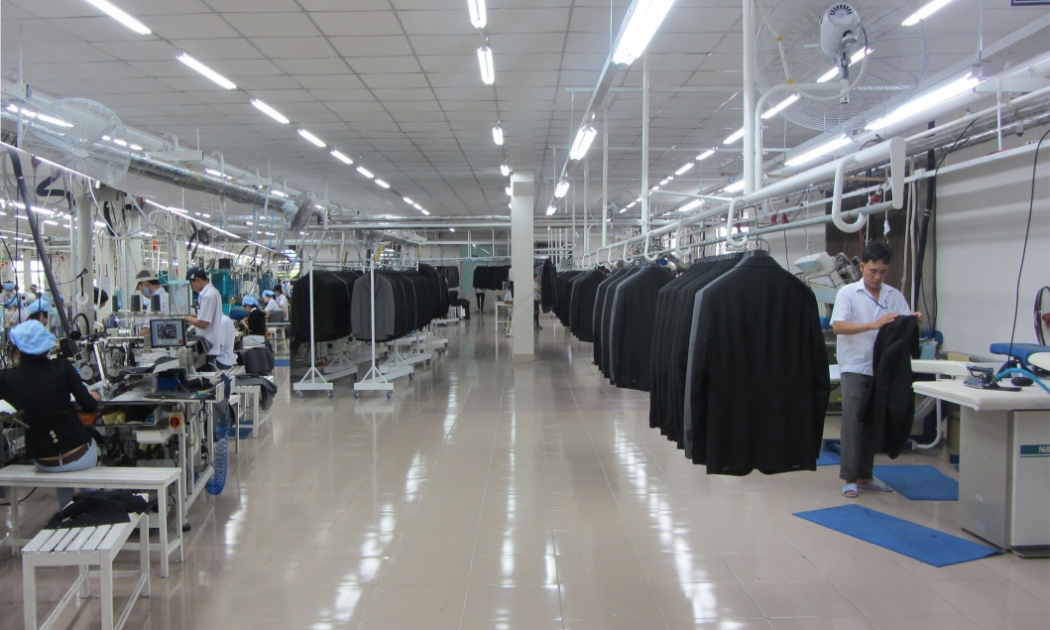 Sản phẩm dệt may cao cấp vẫn trụ vững dù không đảm bảo 100% như trước đây.
