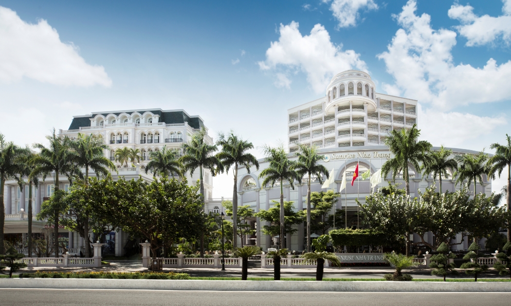 Thông qua OCH, OGC sở hữu và quản lý các khách sạn như: Sunrise Nha Trang, Starcity Nha Trang, Starcity Airport Ho Chi Minh City và Starcity Tây Hồ Hà Hội...