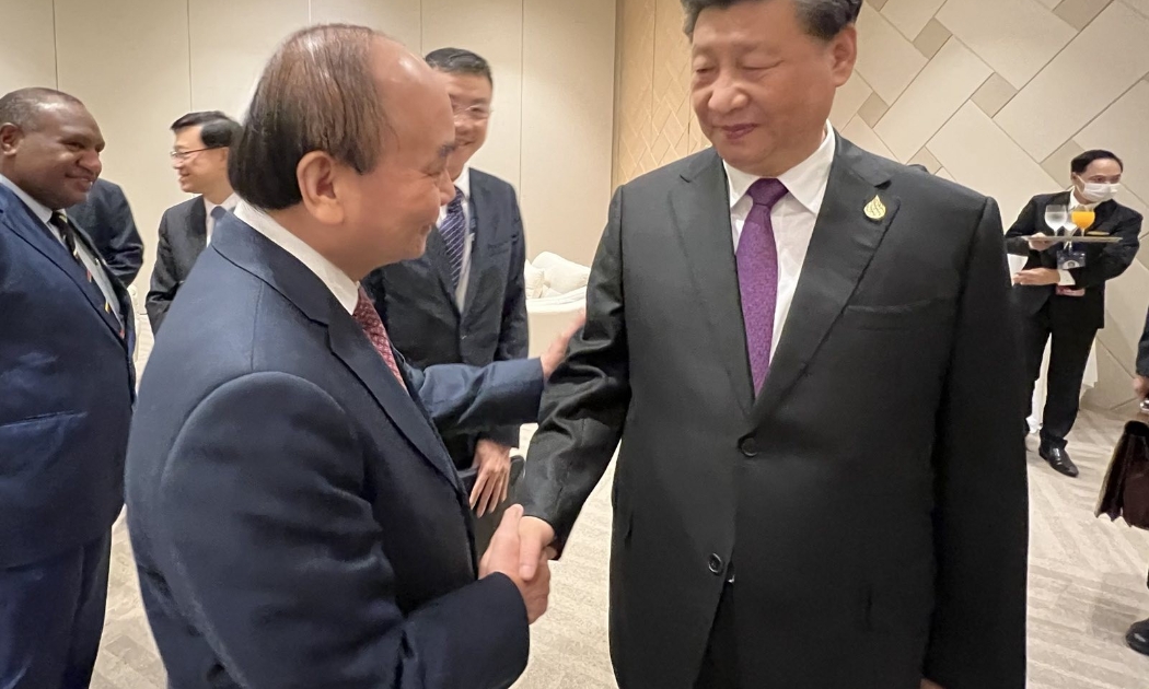 Chủ tịch nước Nguyễn Xuân Phúc gặp với Tổng Bí thư, Chủ tịch Trung Quốc Tập Cận Bình - Ảnh: Báo Quốc tế