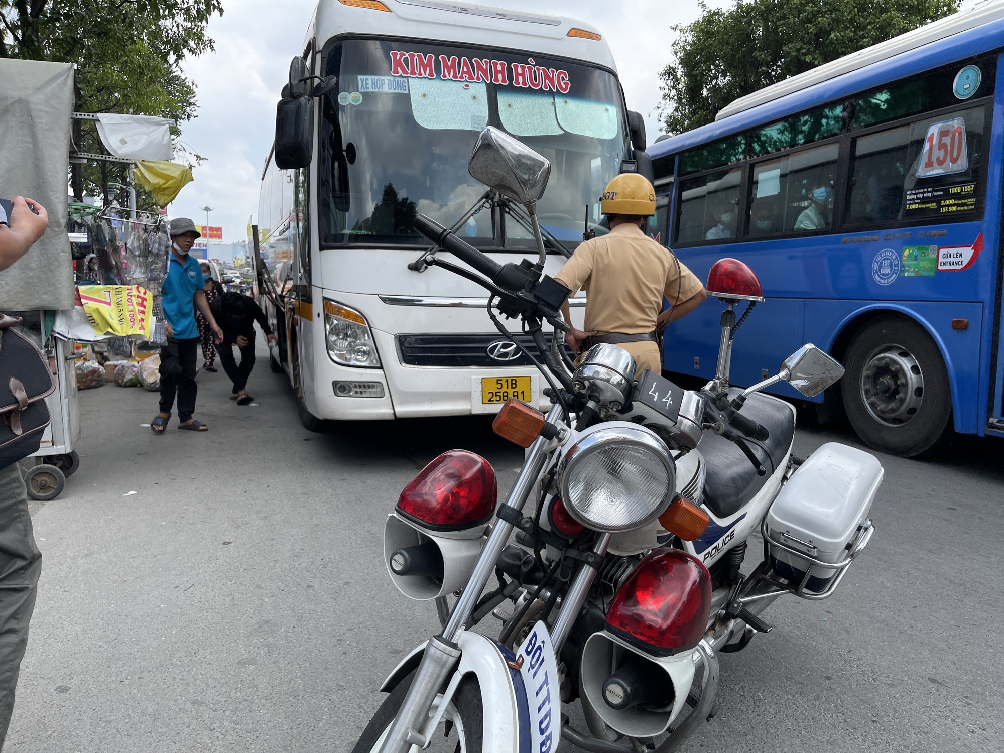 Tình trạng "xe dù, bến cóc" có chiều hướng gia tăng và diễn biến phức tạp; đặc biệt trên địa bàn các tỉnh, thành phố: Quảng Ninh, Hải Phòng, Hà Nội và TP. Hồ Chí Minh.
