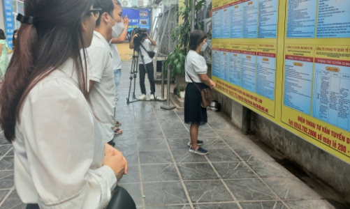 Khó tuyển lao động cuối năm, “điệp khúc” đến hẹn lại lên