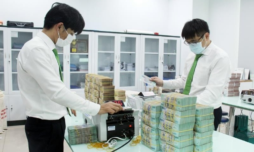 Thủ tướng: Ngân hàng Nhà nước nghiên cứu và thực hiện ngay việc nâng hạn mức tín dụng phù hợp