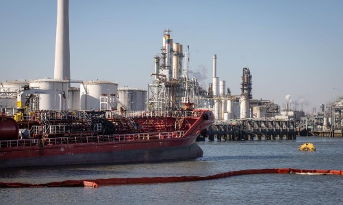 Hai tuần trước lệnh cấm vận của EU, dầu Nga đã mất hơn 90% thị phần ở nhiều nước châu Âu