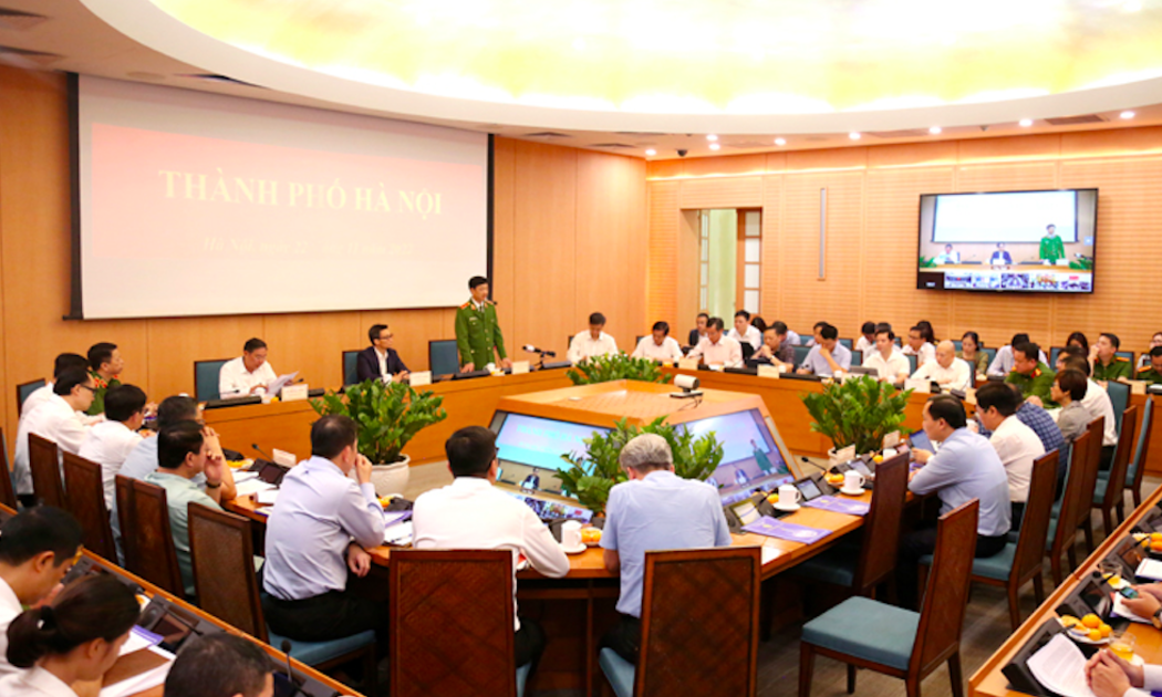 Phó Thủ tướng Vũ Đức Đam làm việc với thành phố Hà Nội về việc triển khai thí điểm 2 nhóm thủ tục hành chính liên thông và số hóa dữ liệu đất đai, nhà ở, thực hiện an sinh xã hội.