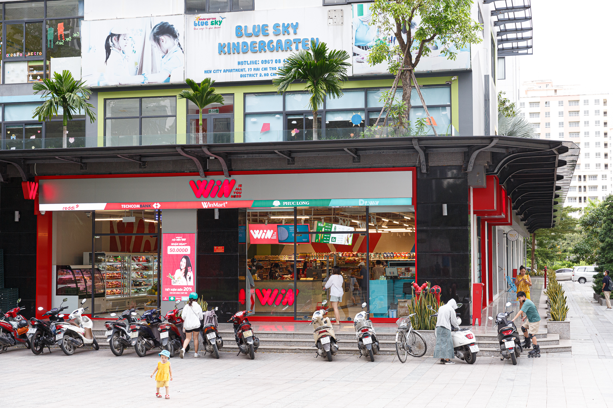 Các cửa hàng WIN đa tiện ích tích hợp nhiều dịch vụ tại duy nhất một điểm đến.