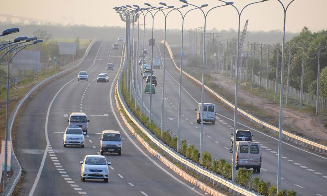 Hiện, quốc lộ 51, tuyến độc đạo kết nối Đồng Nai đi Bà Rịa - Vũng Tàu thường xuyên bị ùn tắc giao thông là nỗi ám ảnh của người dân và giới tài xế.