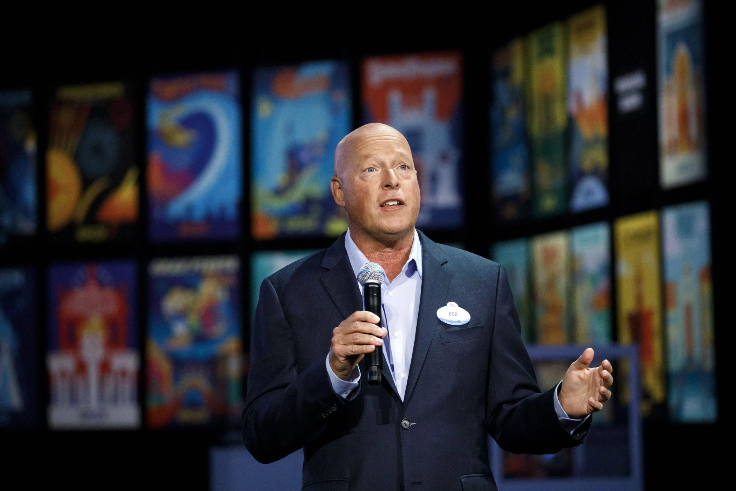 Ông Chapek tiếp quản vị trí CEO Disney vào tháng 2/2020, ngay khi đại dịch Covid-19 bùng phát.