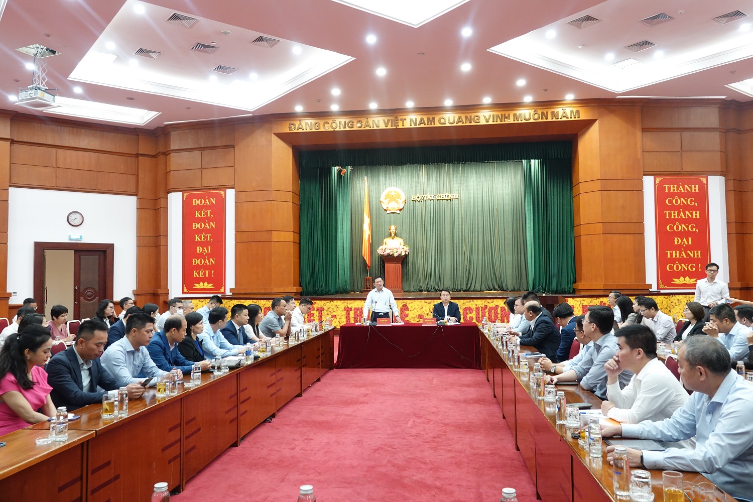 Toàn cảnh buổi làm việc