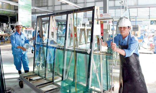 Hỗ trợ doanh nghiệp tiếp tục phục hồi, loạt chuyên gia kiến nghị kéo dài chính sách giảm VAT