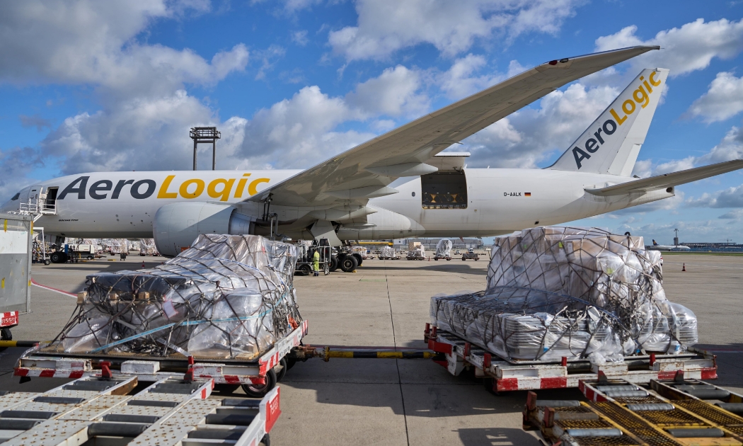 Đội tàu bay Boeing 777F của Lufthansa Cargo trên chặng bay từ Frankfurt đến Việt Nam được vận hành bởi AeroLogic.