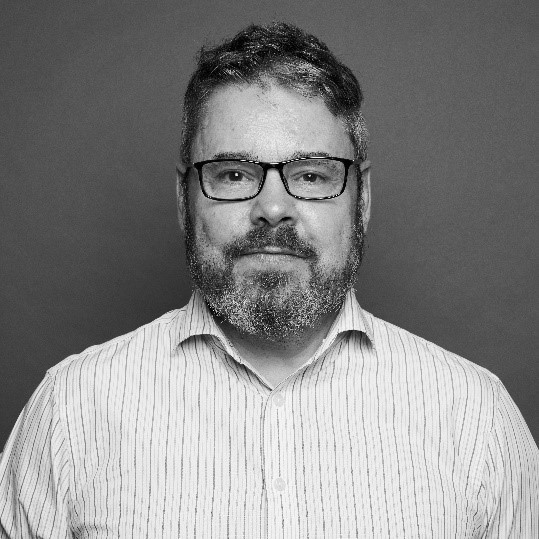 &Ocirc;ng Julian Dixon, Nh&agrave; s&aacute;ng lập v&agrave; Chủ tịch Napier