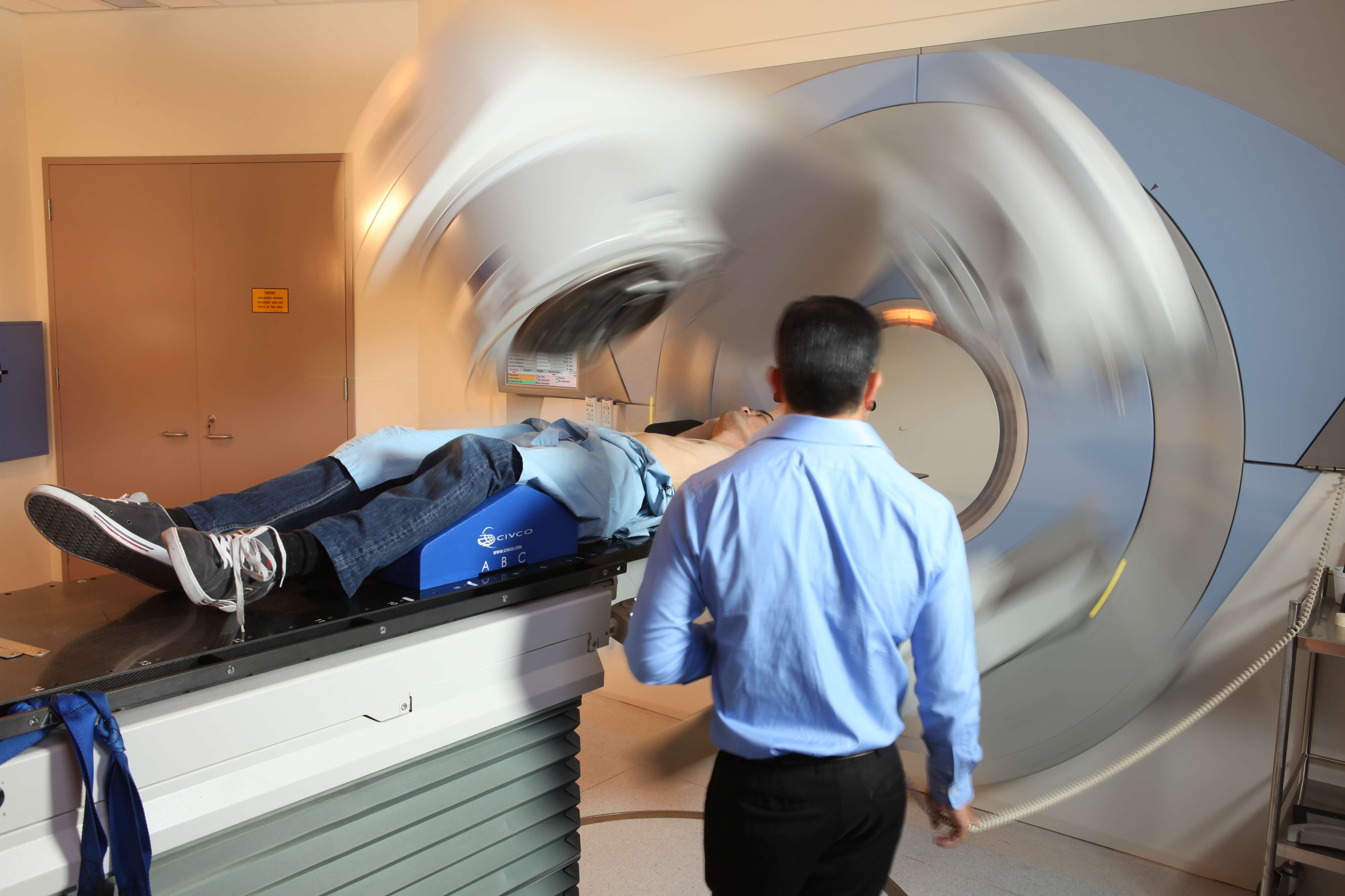 Các phương pháp điều trị hiệu quả hơn là nhờ y học đã chẩn đoán tốt hơn để xác định và theo dõi ung thư trong cơ thể.