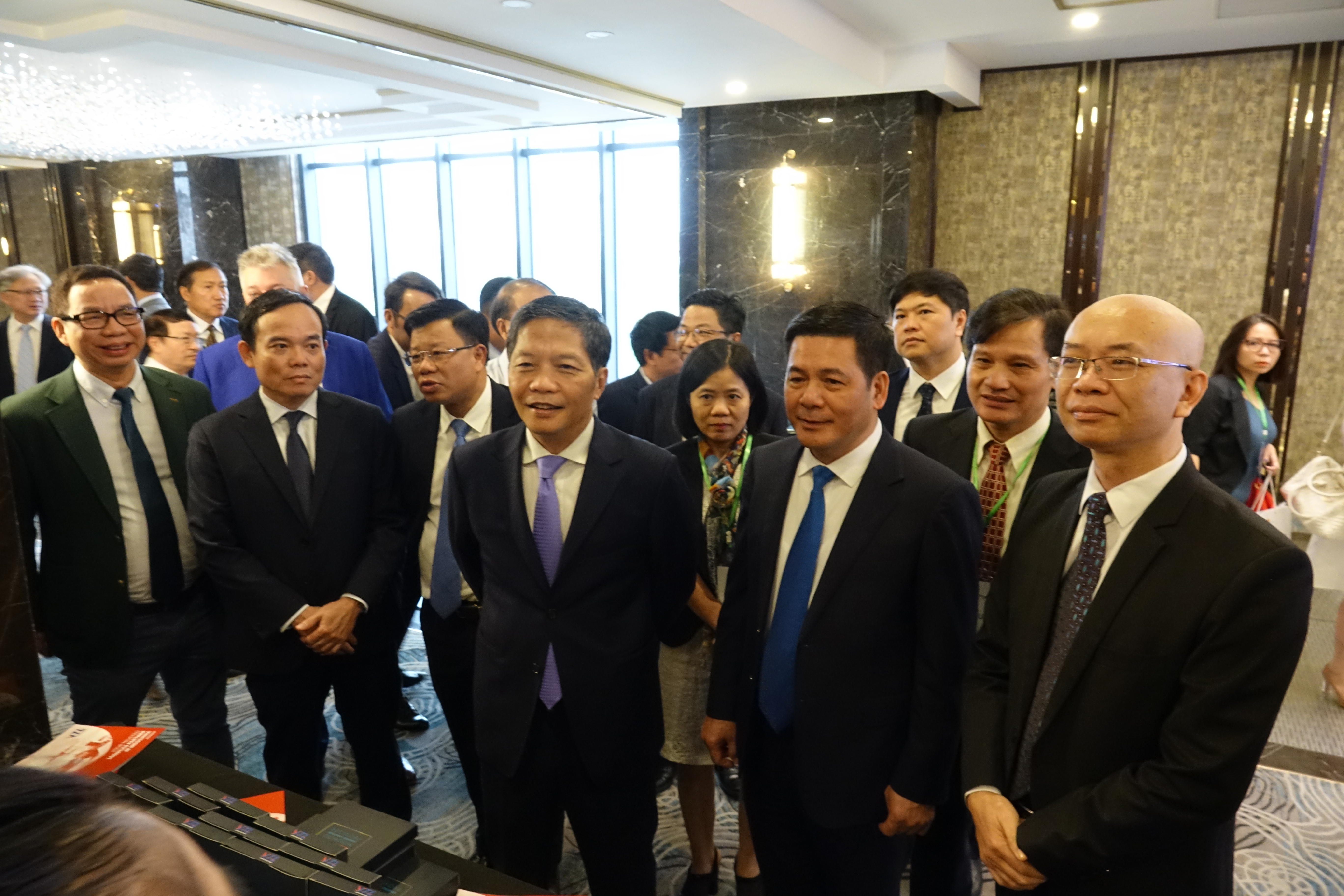 Tại sự kiện, Ủy viên Bộ Chính trị, Trưởng ban Kinh tế Trung ương Trần Tuấn Anh nhấn mạnh logistics là ngành dịch vụ có vai trò quan trọng đối với phát triển kinh tế của Việt Nam, nhất là quốc gia đang phát triển nhanh chóng mạnh mẽ thời gian qua, có độ mở kinh tế lớn, tiếp tục khẳng định mình trong chuỗi cung ứng, thương mại dịch vụ toàn cầu.
