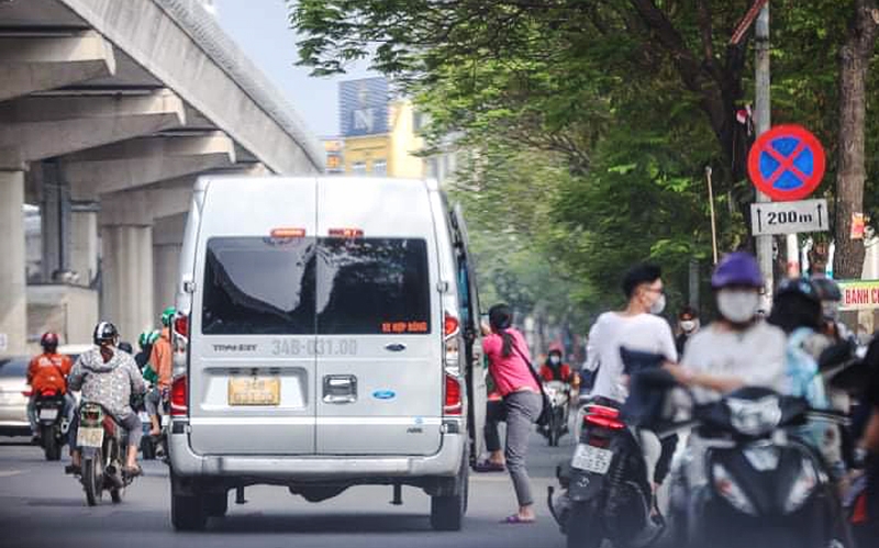 Hoạt động "xe dù, bến cóc", xe hợp đồng "trá hình" tuyến cố định sẽ phá vỡ tuyến vận tải theo quy định của Bộ Giao thông vận tải, hướng dẫn của Cục Đường bộ.
