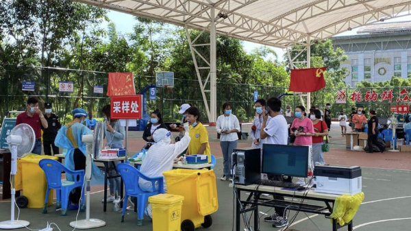 Kinh tế Trung Quốc “còng lưng” gánh Zero-Covid