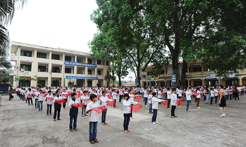 Đòi hỏi cấp bách: Tăng lương, phụ cấp cho giáo viên