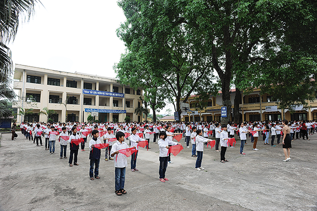 Rất cần tăng lương và phụ cấp ưu đãi cho giáo viên, nhất là khối mầm non, tiểu học