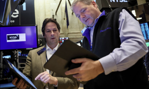 Chứng khoán Mỹ “rực lửa”, dầu thô hồi giá nhờ tin đồn OPEC+ giảm sản lượng