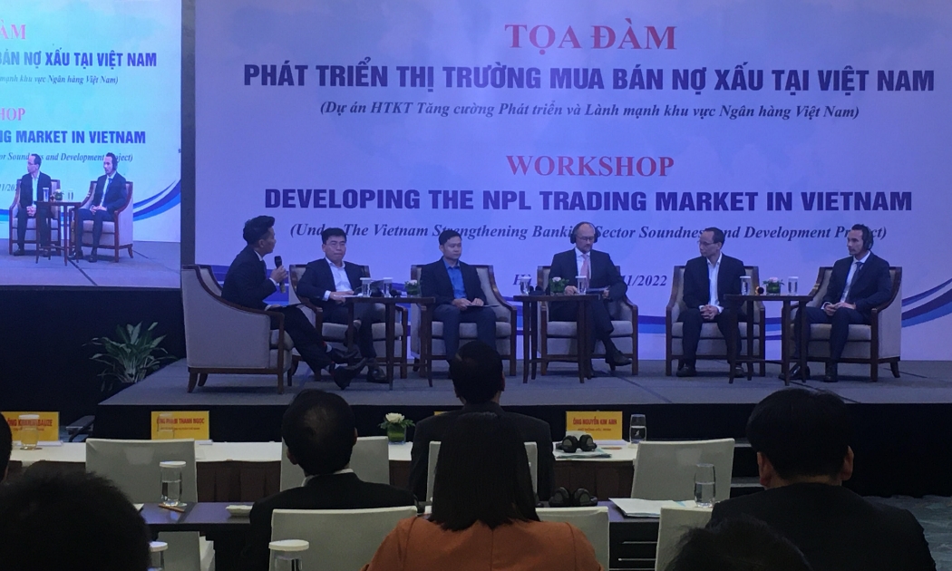 Toạ đàm Phát triển thị trường mua bán nợ xấu tại Việt Nam.