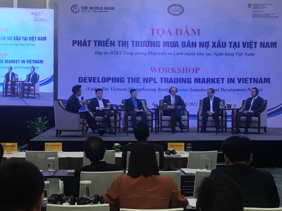 Toạ đàm Phát triển thị trường mua bán nợ xấu tại Việt Nam.