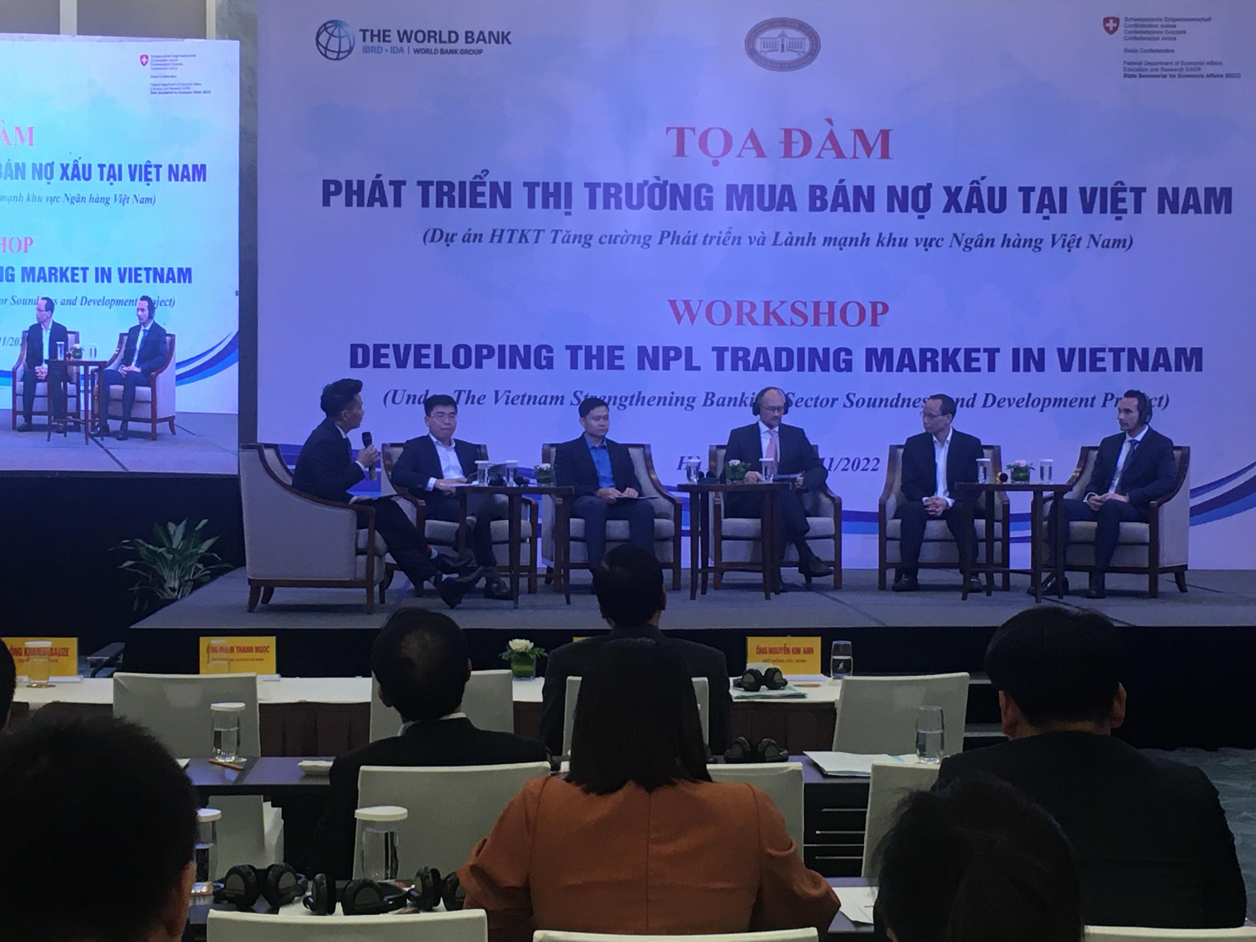 Toạ đàm Phát triển thị trường mua bán nợ xấu tại Việt Nam.