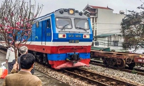 Minh bạch giá cước tàu, xe, sẵn sàng phục vụ người dân dịp Tết