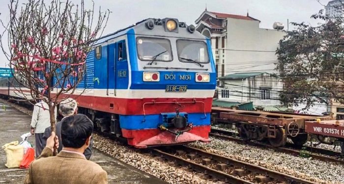 Đảm bảo phục vụ tốt nhu cầu đi lại của nhân dân, vận tải hàng hóa trong kỳ nghỉ Tết Dương lịch, Tết Nguyên đán và mùa Lễ hội xuân Quý Mão năm 2023.