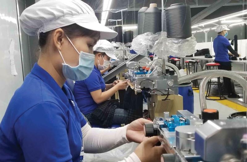 More than 41,500 workers lose jobs since mid-year