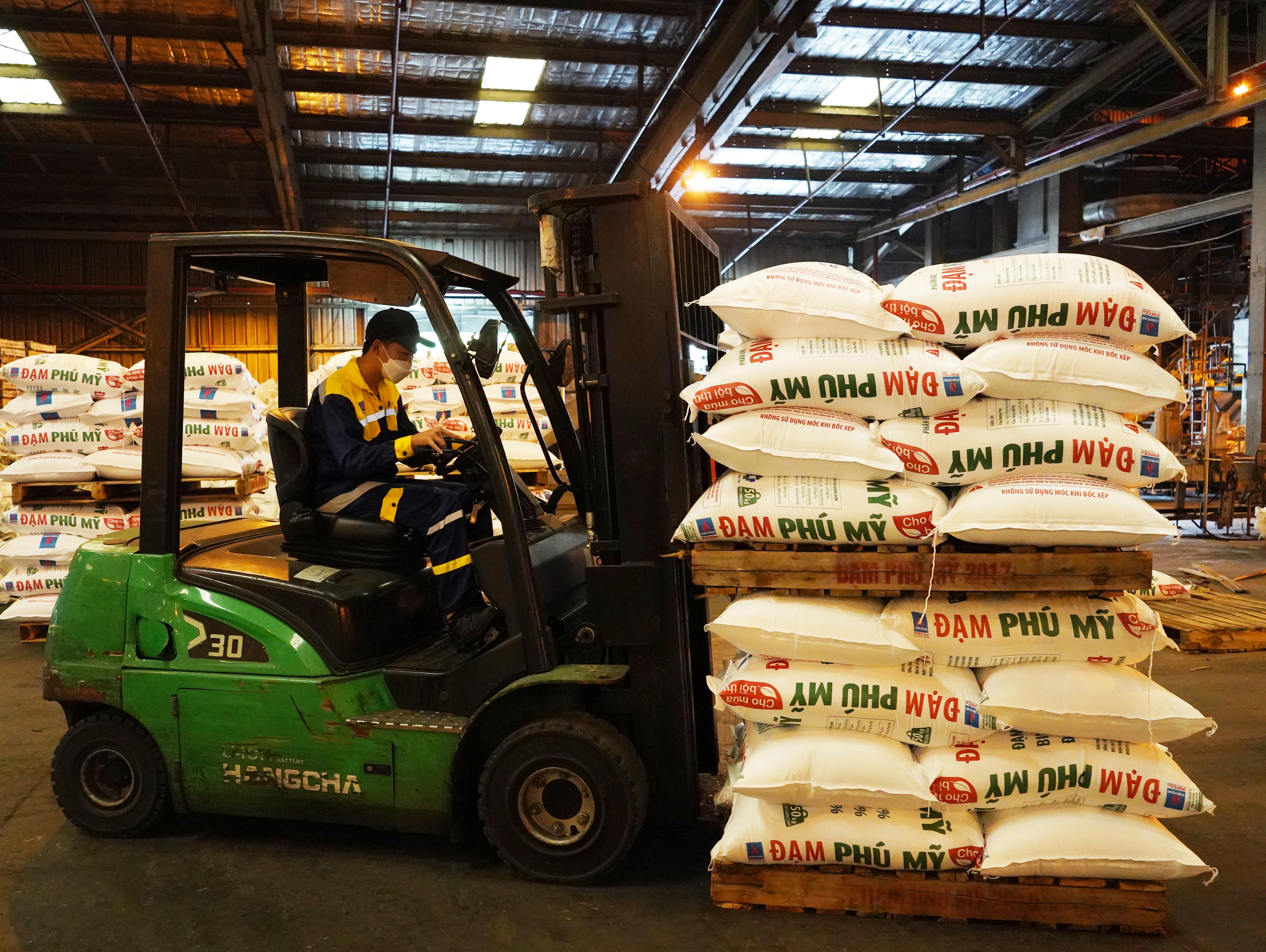 PVFCCo đạt sản lượng sản xuất 828,000 tấn, về đ&iacute;ch kế hoạch sản xuất năm 2022 trước 36 ng&agrave;y.