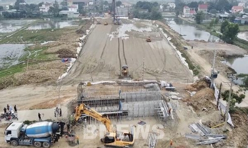 Dự án cao tốc Quảng Ngãi - Hoài Nhơn: Đã có mặt bằng nhưng chưa có nhà nhầu