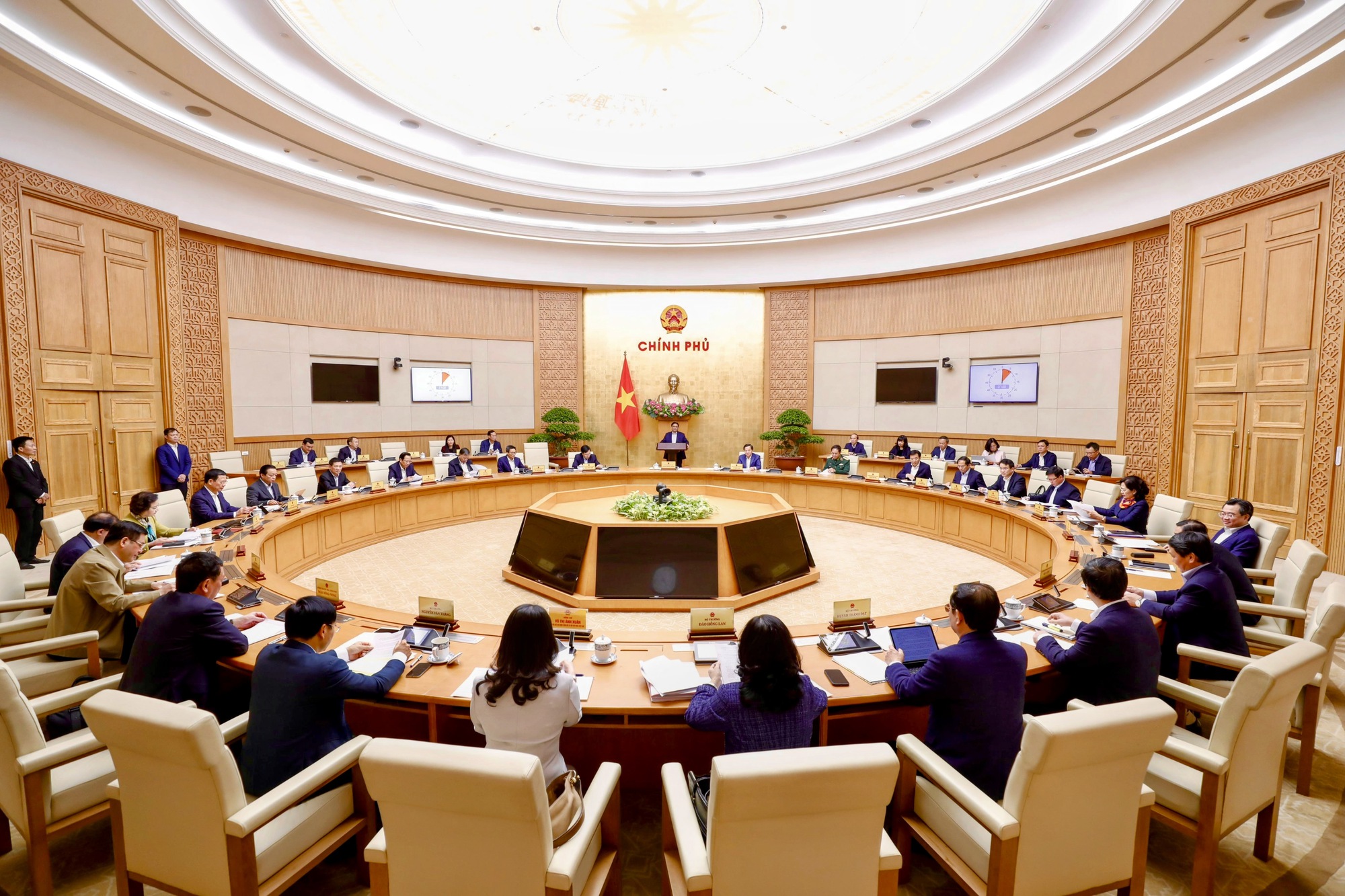 Toàn cảnh phiên họp - Ảnh: VGP