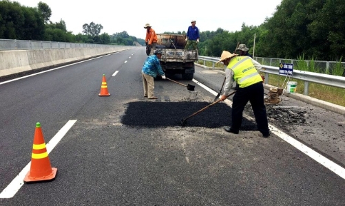 Đề xuất tăng vốn bảo trì đường bộ năm 2023 lên gần 12.000 tỷ đồng