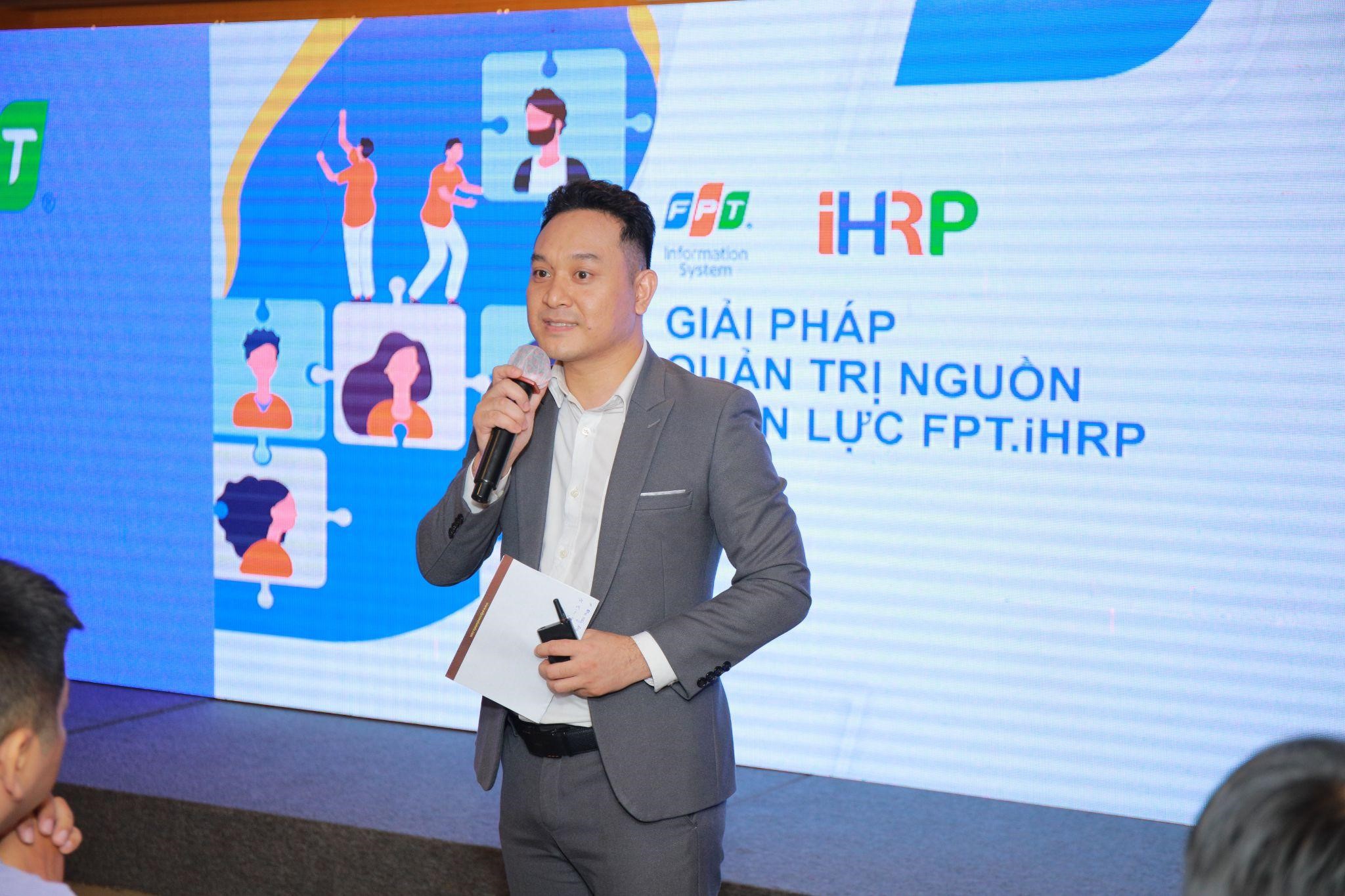 &Ocirc;ng Nguyễn Quốc Huy - Ph&oacute; Gi&aacute;m đốc Trung t&acirc;m Giải ph&aacute;p chuyển đổi số quản l&yacute; nguồn nh&acirc;n lực FPT IS giới thiệu giải ph&aacute;p FPT.iHRP gi&uacute;p quản trị hiệu suất một c&aacute;ch tối ưu.