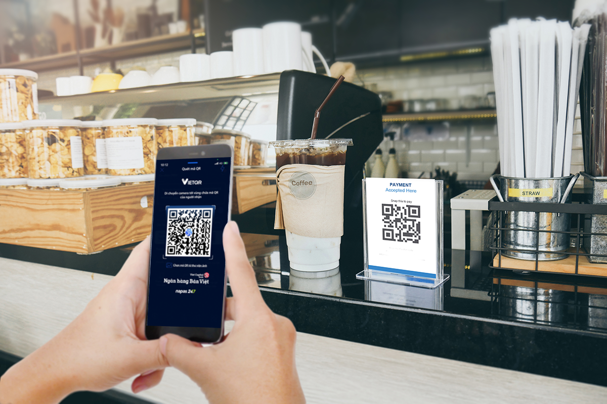 Thanh to&aacute;n bằng chuyển khoản v&agrave; qu&eacute;t m&atilde; QR giờ đ&atilde; th&agrave;nh th&oacute;i quen n&ecirc;n khi phải trao đổi tiền mặt cũng thấy tương đối bất tiện.