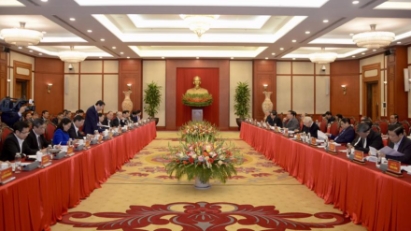 Politburo discusses results of resolution on HCMC’s development