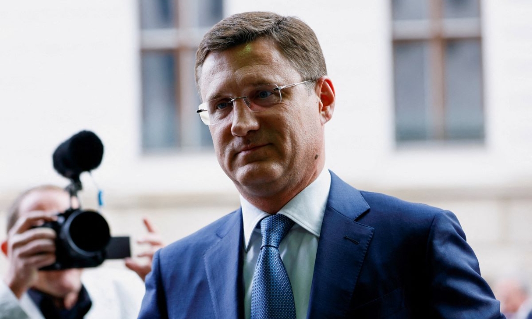 Phó thủ tướng Nga Alexander Novak tại trụ sở OPEC ở Vienna, Áo hôm 5/10 - Ảnh: Reuters.