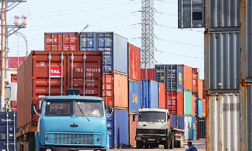 Phát triển trung tâm logistics: Tránh tình trạng “kẻ ăn không hết, người lần chẳng ra”