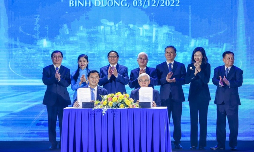 Thủ tướng Phạm Minh Chính chứng kiến lễ ký kết hợp tác phát triển hệ sinh thái khởi nghiệp đổi mới sáng tạo và hỗ trợ chuyển đổi số công nghiệp