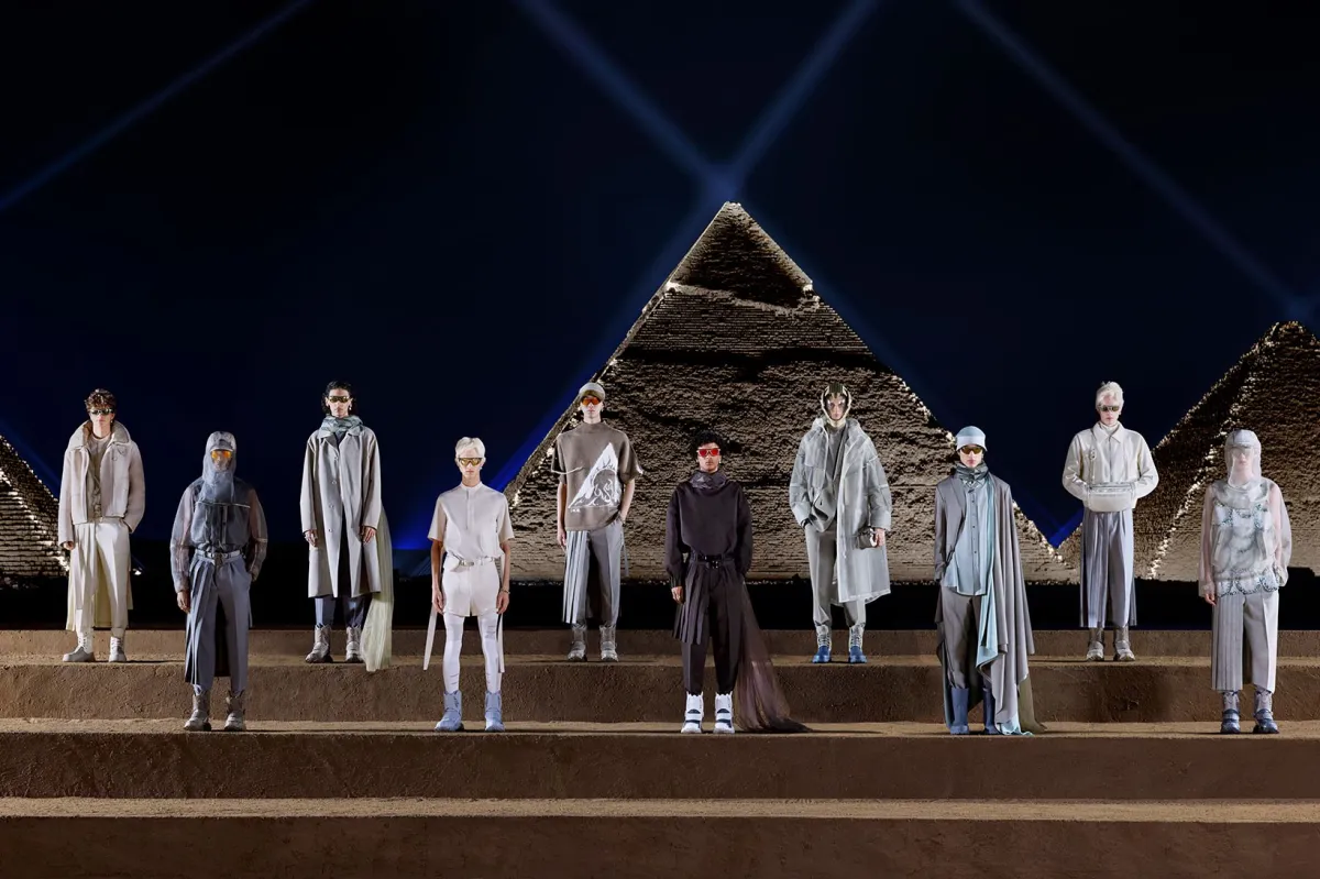 Dior mang cuộc phiêu lưu kỳ ảo vào chiến dịch Dior Cruise 2023