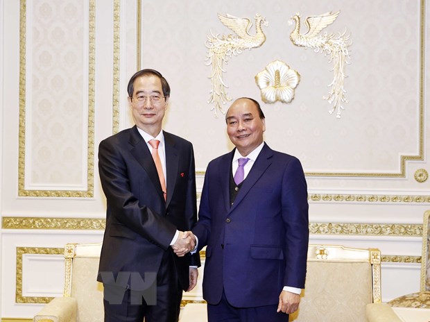 Chủ tịch nước Nguyễn Xu&acirc;n Ph&uacute;c hội kiến Thủ tướng H&agrave;n Quốc Han Duck-soo chiều 5/12 - Ảnh: TXVN