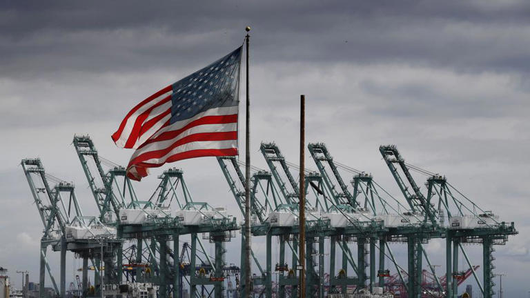 Goldman Sachs dự báo Mỹ sẽ mất vị trí dẫn đầu kinh tế thế giới trong vài thập kỷ tới - Ảnh: Getty Images