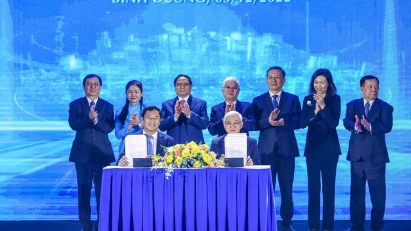 Startups raise a record $1.5bln in 2021