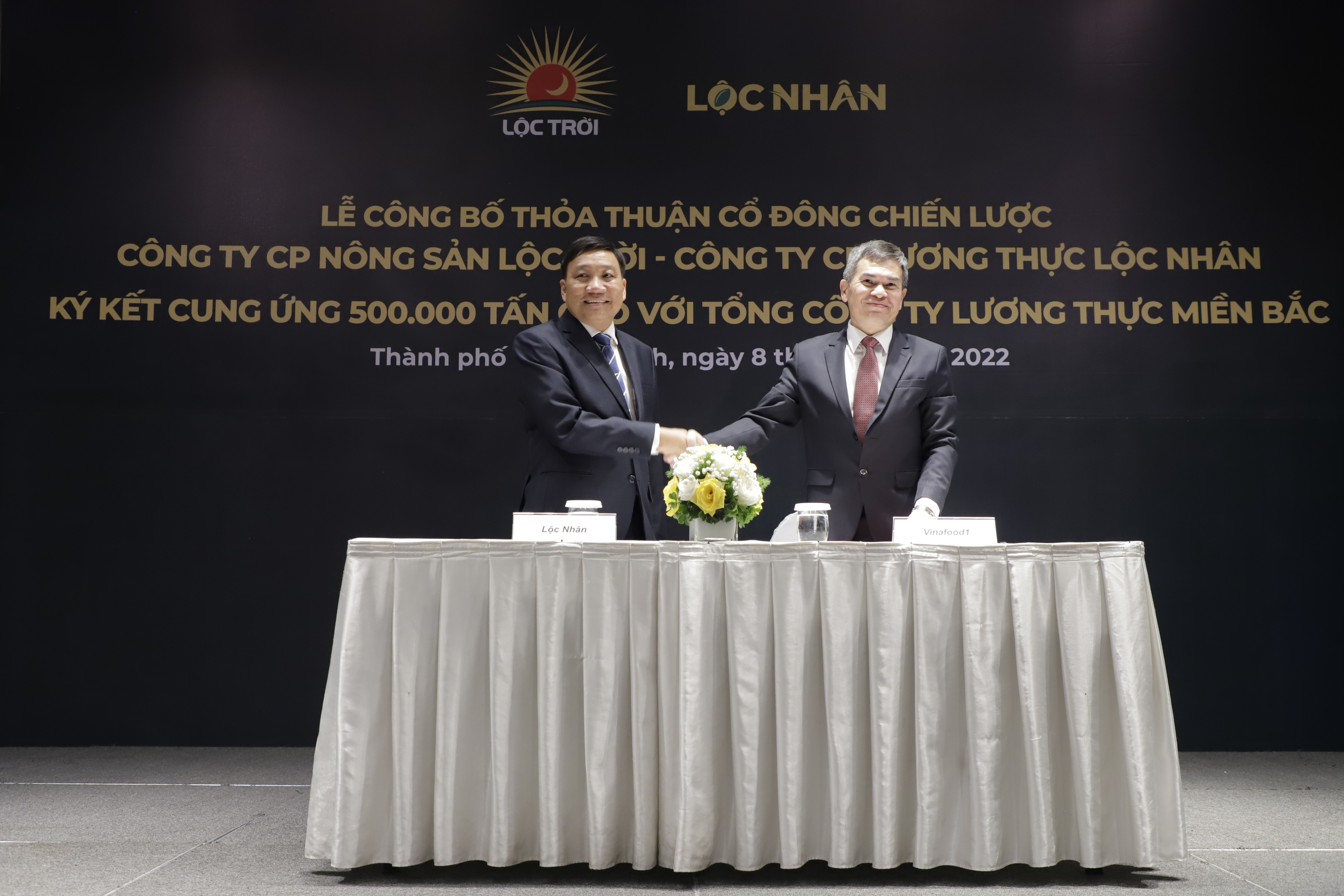 Thành viên mới của Tập đoàn Lộc Trời ký kết cung ứng 500.000 tấn gạo cho VinaFood1 trong năm 2023.