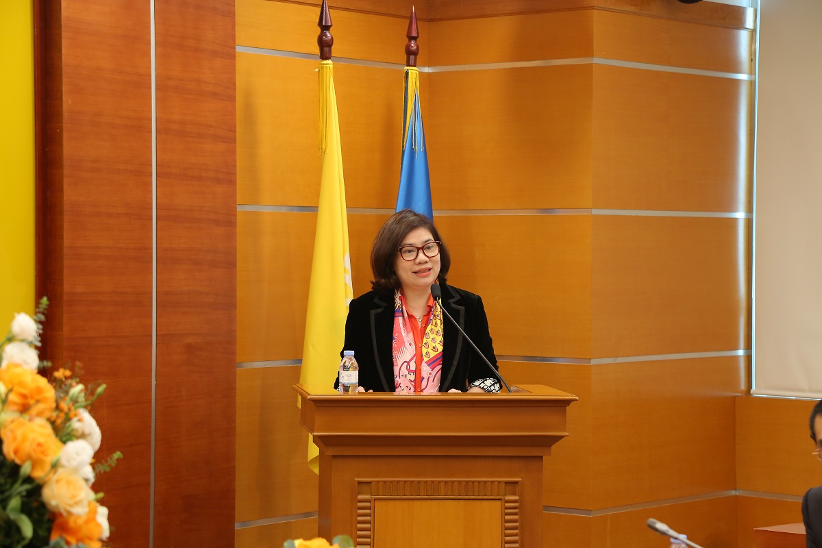 B&agrave; Nguyễn Thị Nga - Gi&aacute;m đốc Ng&acirc;n h&agrave;ng số PVcomBank chia sẻ về t&iacute;nh năng eKYC tại Lễ ra mắt.