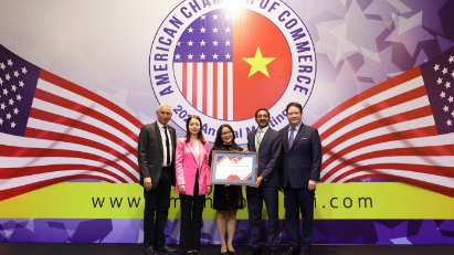 Citi Vietnam receives 2022 AmCham CSR Award