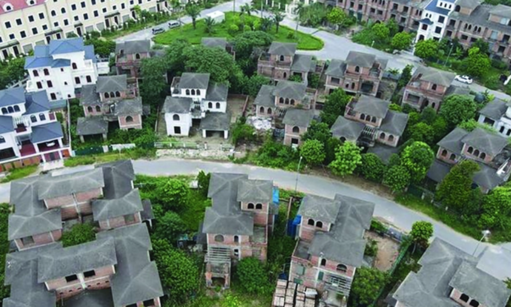 Nhiều biệt thự bỏ hoang tại khu đô thị mới An Khánh, Hoài Đức, Hà Nội.
