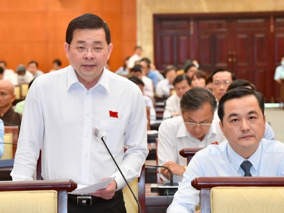 Ông Nguyễn Toàn Thắng, Giám đốc Sở Sở Tài nguyên và Môi trường TP.HCM, phát biểu tại kỳ họp thứ 8 HĐND TP.HCM khóa X - Ảnh: VD. 