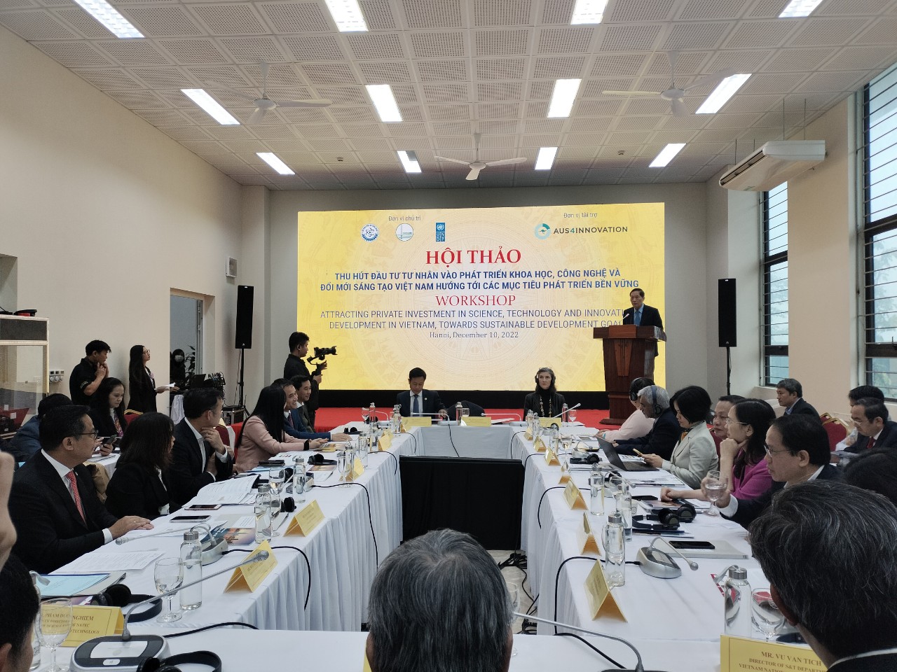 Tìm giải pháp thu hút đầu tư tư nhân vào phát triển khoa học công nghệ và đổi mới sáng tạo Việt Nam