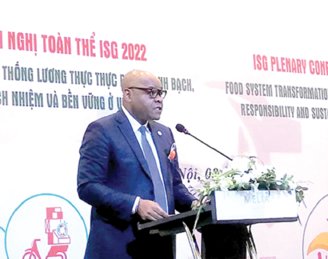 &Ocirc;ng Remi Nono Womdim: 